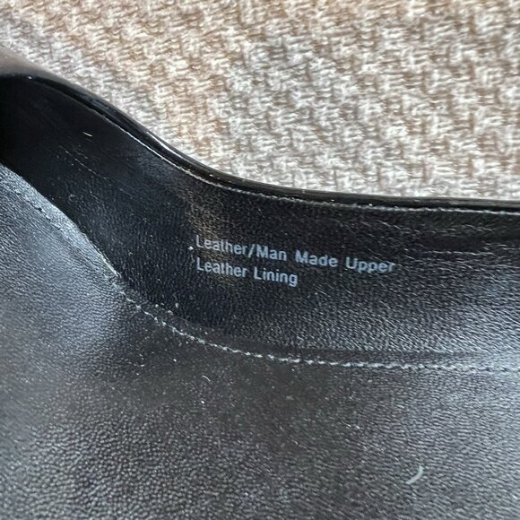 Via Spiga Black Suede and Patent Pump Heels - Picture 6 of 7